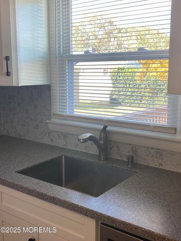 238 Ensign Avenue, Beachwood, NJ 08722