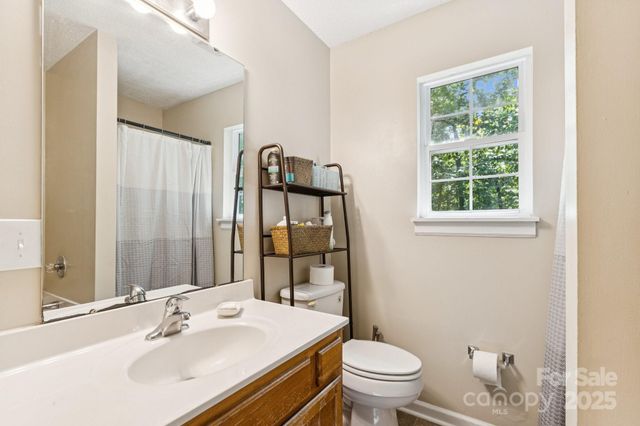 125 Mills Forest Lane, Mooresville, NC 28117