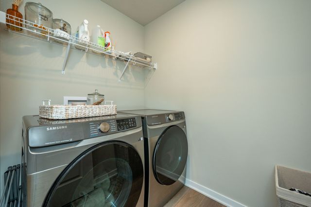 800 Knoll Drive, Norwalk, IA 50211
