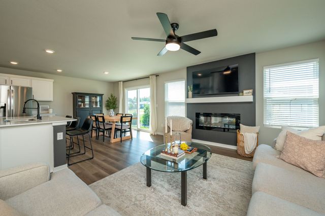800 Knoll Drive, Norwalk, IA 50211