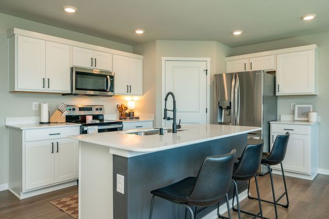 800 Knoll Drive, Norwalk, IA 50211