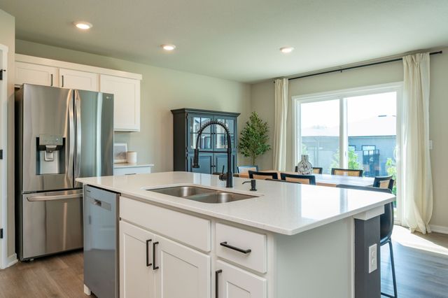 800 Knoll Drive, Norwalk, IA 50211