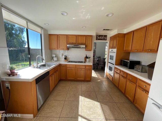 4708 Via Cupertino, Camarillo, CA 93012