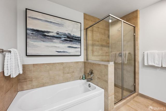 425 1st Street 2003, San Francisco, CA 94105