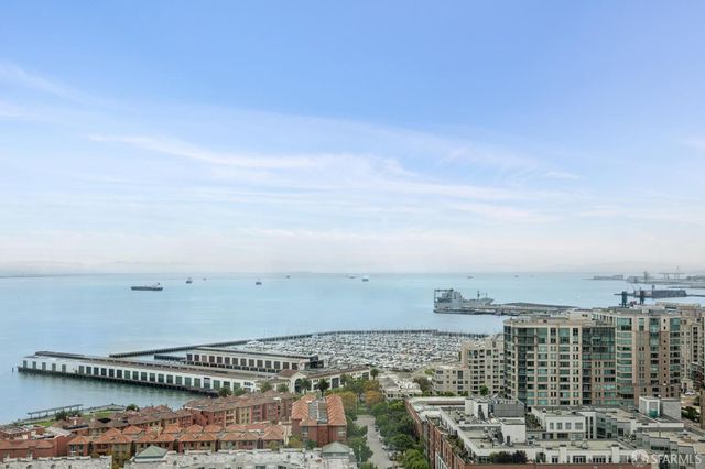 425 1st Street 2003, San Francisco, CA 94105