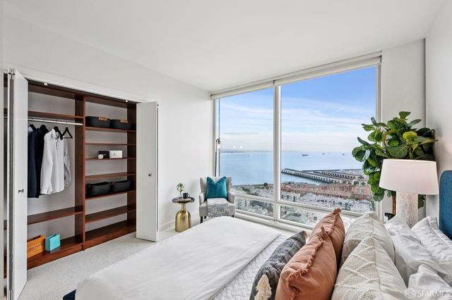 425 1st Street 2003, San Francisco, CA 94105