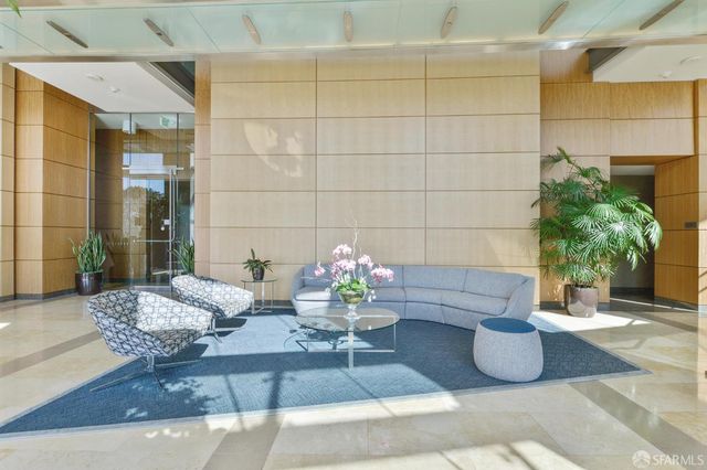 425 1st Street 2003, San Francisco, CA 94105