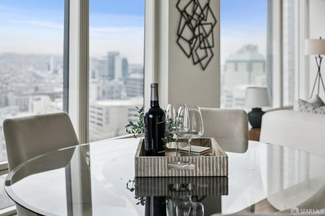 425 1st Street 2003, San Francisco, CA 94105