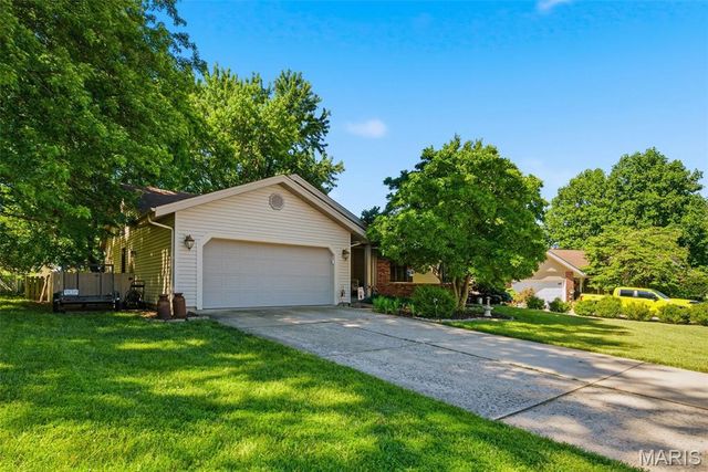 14 Minden Court, St Charles, MO 63301