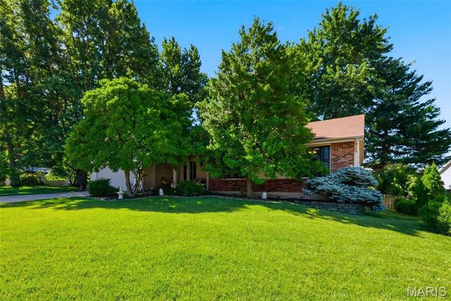 14 Minden Court, St Charles, MO 63301