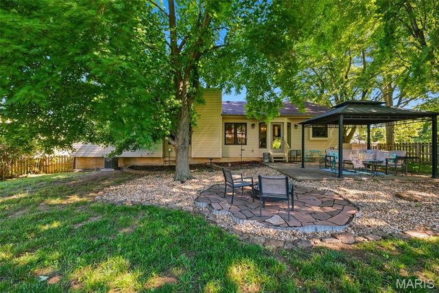 14 Minden Court, St Charles, MO 63301
