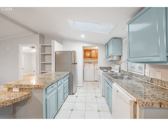 428 Sw BOSTON Way 73, Beaverton, OR 97006