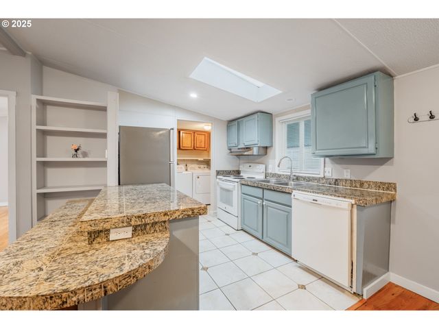 428 Sw BOSTON Way 73, Beaverton, OR 97006