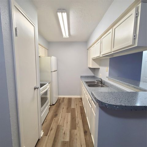 10101 S Gessner Road 416, Houston, TX 77071
