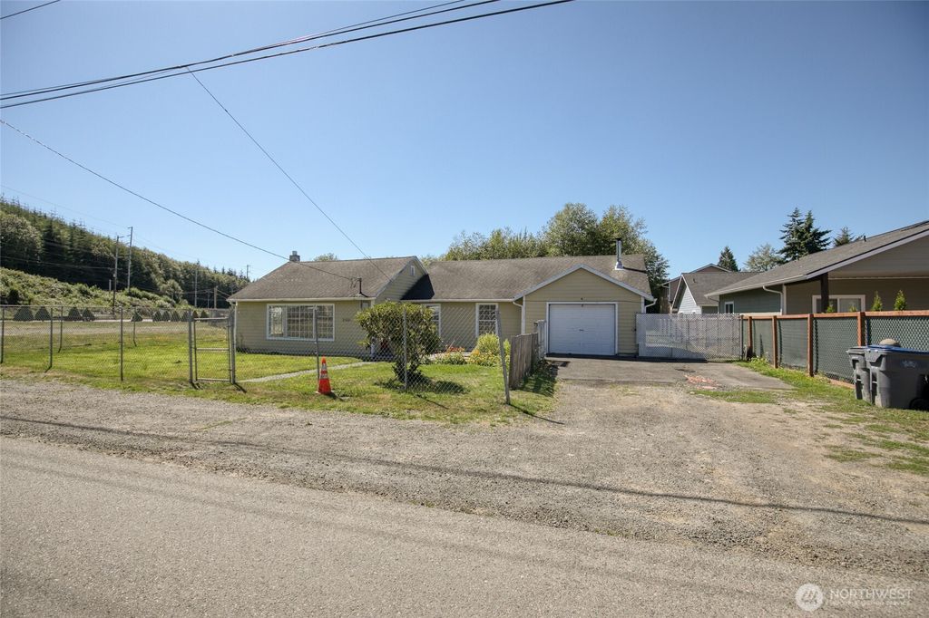 2001 Coolidge Street, Aberdeen, WA 98520