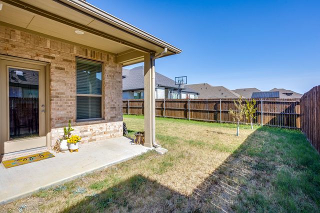 112 Everest Court, Burleson, TX 76028