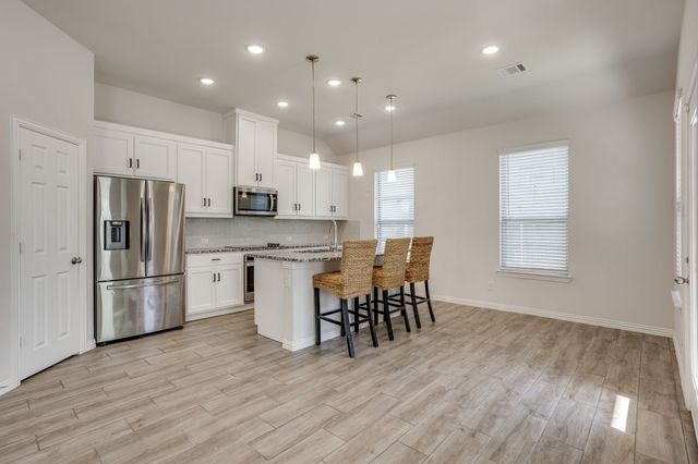 112 Everest Court, Burleson, TX 76028