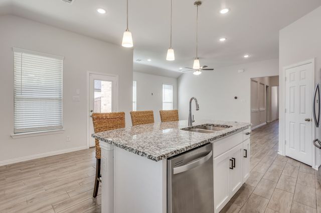 112 Everest Court, Burleson, TX 76028