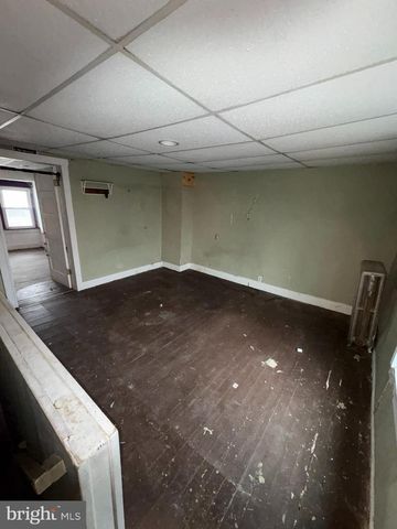 1415 W KING ST, York, PA 17404