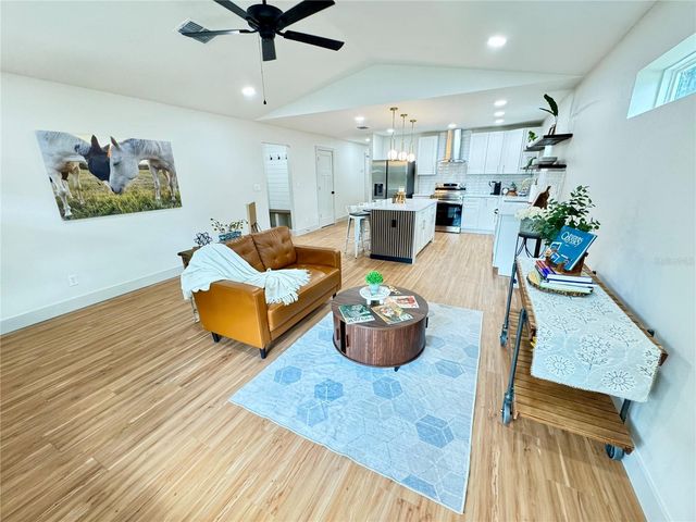 823 NW 13TH AVENUE, Ocala, FL 34475