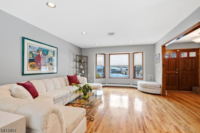 301 Denman Rd, Cranford Twp., NJ 07016