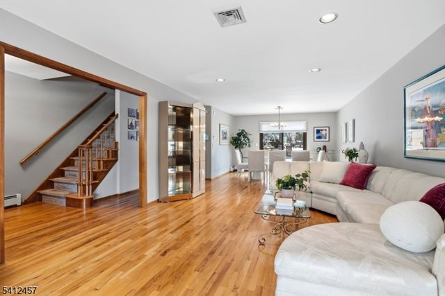 301 Denman Rd, Cranford Twp., NJ 07016