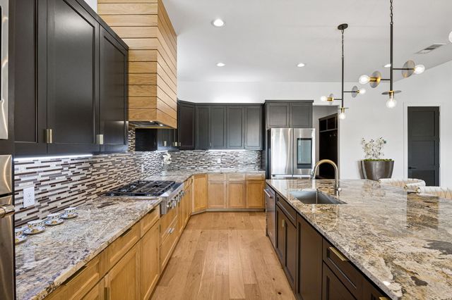 2027 Noe Boulevard, Heath, TX 75126