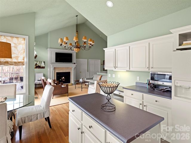109 Poppy Lane, Asheville, NC 28803