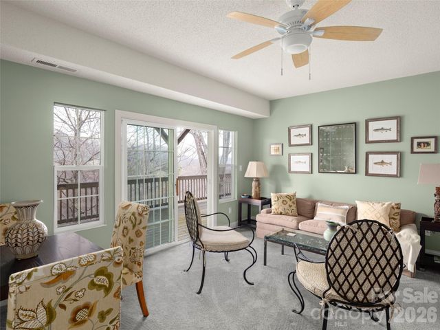 109 Poppy Lane, Asheville, NC 28803