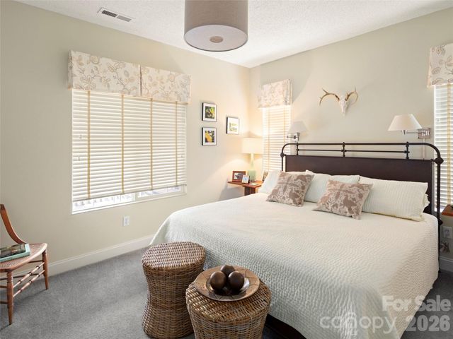 109 Poppy Lane, Asheville, NC 28803