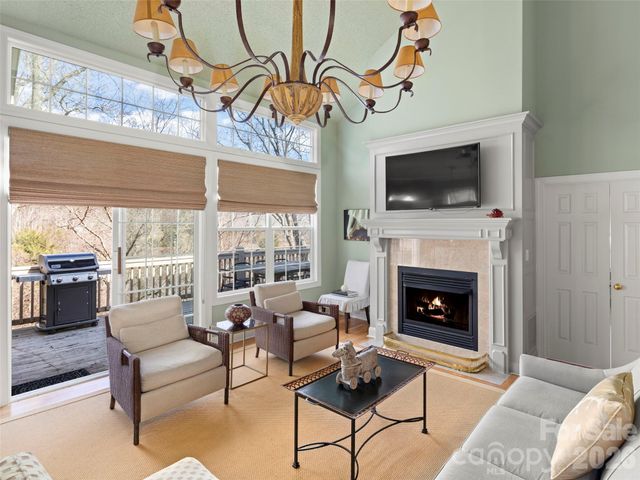 109 Poppy Lane, Asheville, NC 28803