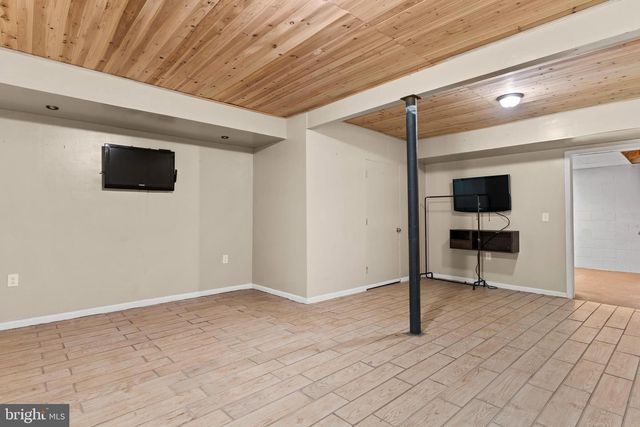1142 PHEASANT DR N, Carlisle, PA 17013