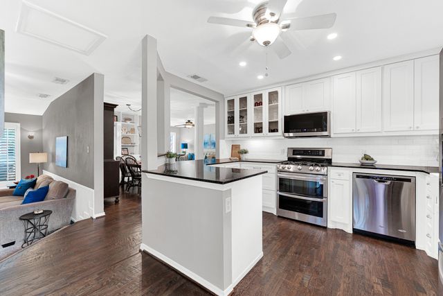 8835 Larchwood Drive, Dallas, TX 75238