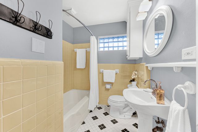 8835 Larchwood Drive, Dallas, TX 75238
