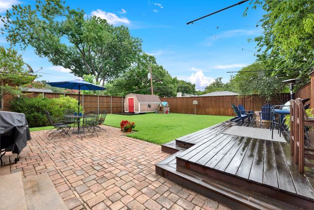 8835 Larchwood Drive, Dallas, TX 75238