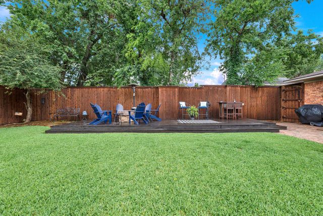 8835 Larchwood Drive, Dallas, TX 75238
