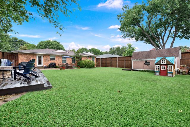 8835 Larchwood Drive, Dallas, TX 75238