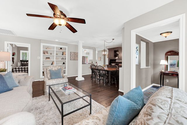 8835 Larchwood Drive, Dallas, TX 75238