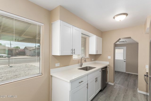 749 S LAZONA Drive, Mesa, AZ 85204