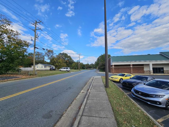 112 E Gilbreath Street, Graham, NC 27253