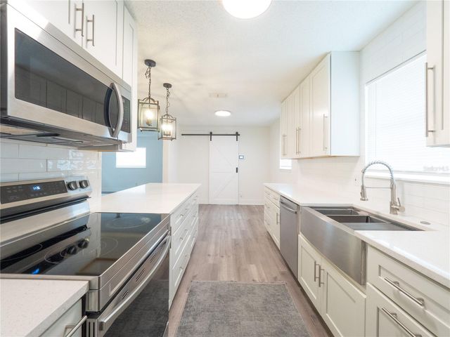 23548 FRANKLIN AVENUE, Sorrento, FL 32776