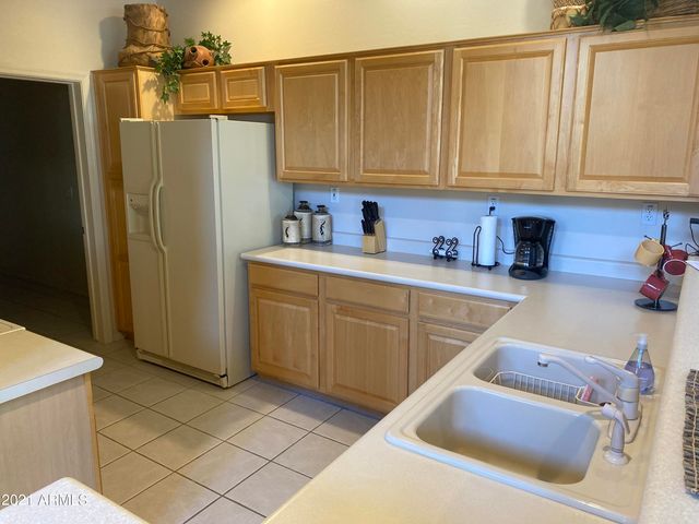 19550 N GRAYHAWK Drive 1024, Scottsdale, AZ 85255