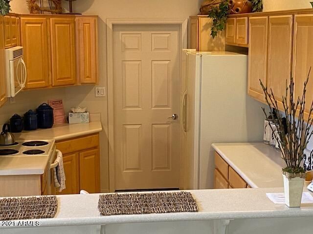 19550 N GRAYHAWK Drive 1024, Scottsdale, AZ 85255