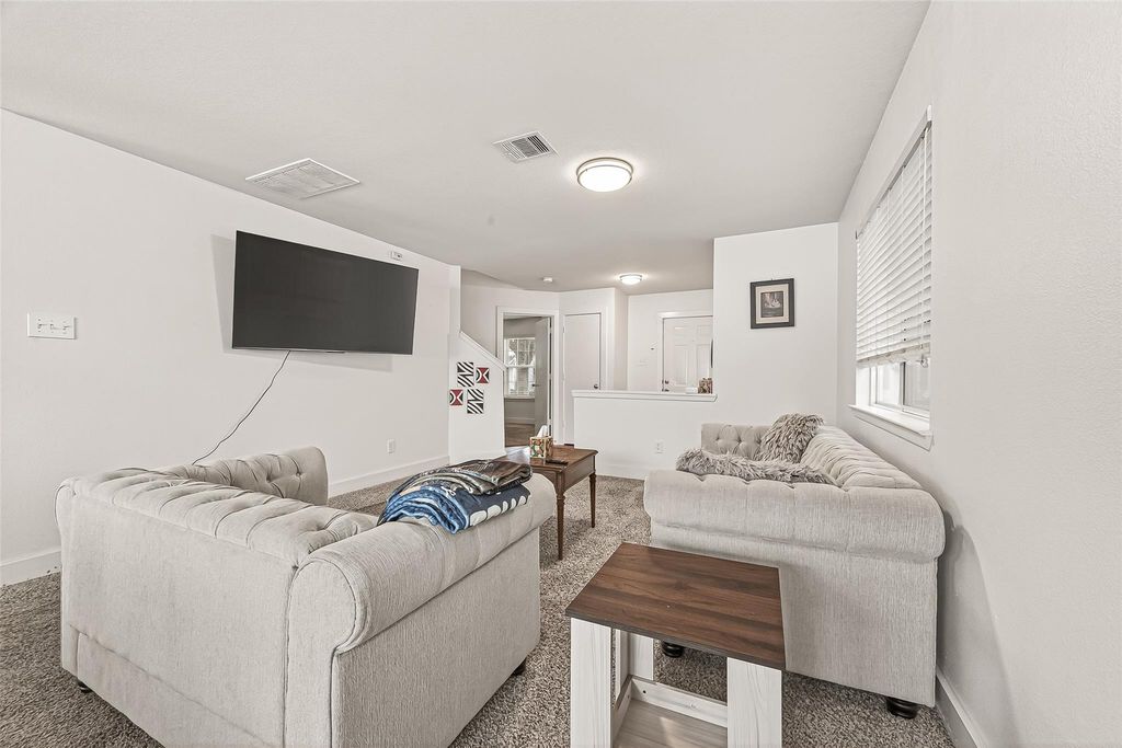 Image 14 of property listing at 6318 Torrance Elms Court, Katy, TX 77449