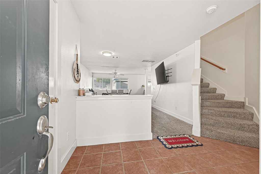 Image 8 of property listing at 6318 Torrance Elms Court, Katy, TX 77449