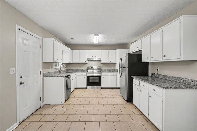 495 Robin Road, Covington, GA 30016