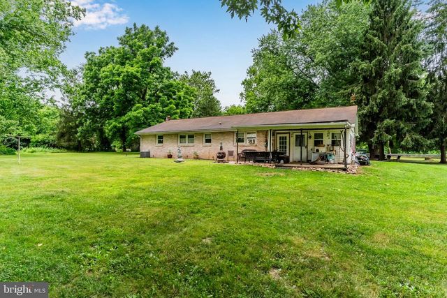 532 PINE RD, Carlisle, PA 17015