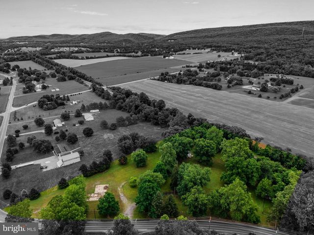 532 PINE RD, Carlisle, PA 17015
