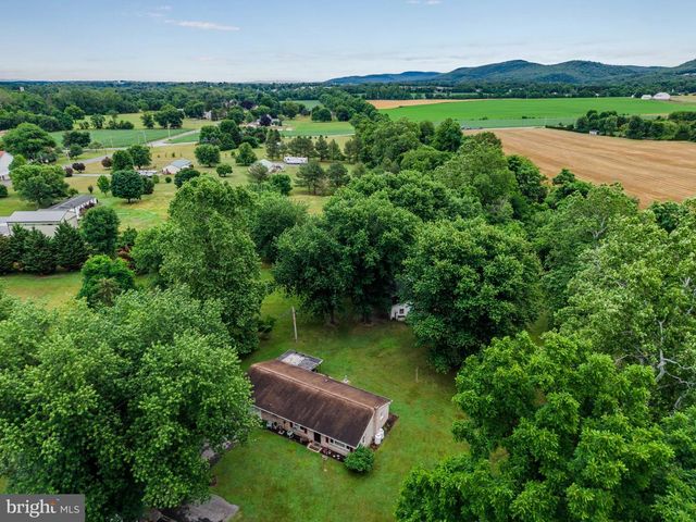 532 PINE RD, Carlisle, PA 17015