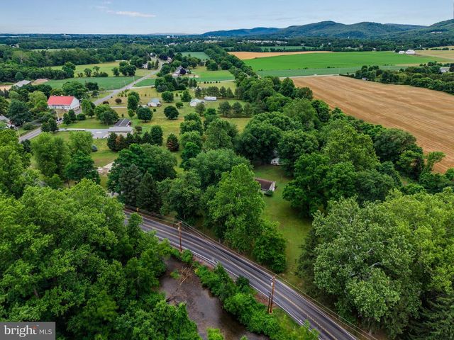 532 PINE RD, Carlisle, PA 17015